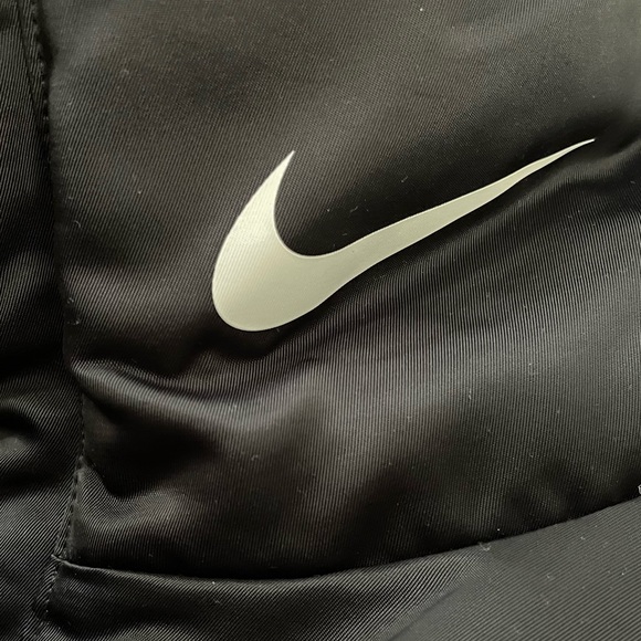 Nike Thermore Insulated Jacket - Picture 4 of 14
